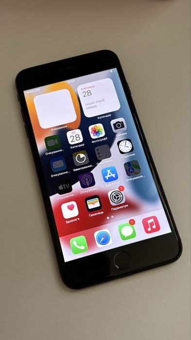 iPhone 7 plus на 64гб