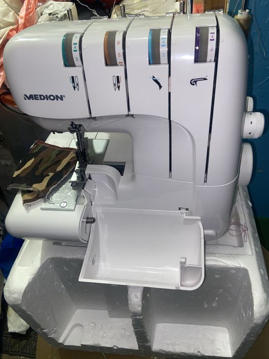 Качественный4 ниточный оверлок в новом состоянии