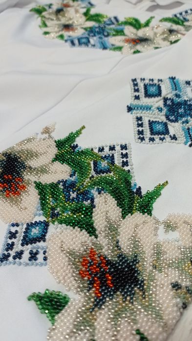 Плаття вишите бісером