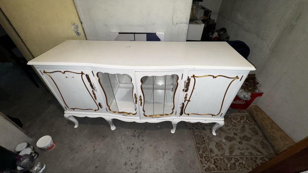 Aparador elegante estilo queen