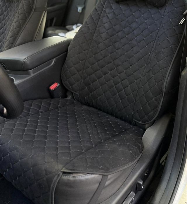 Накидки на сидіння автомобіля універсальні