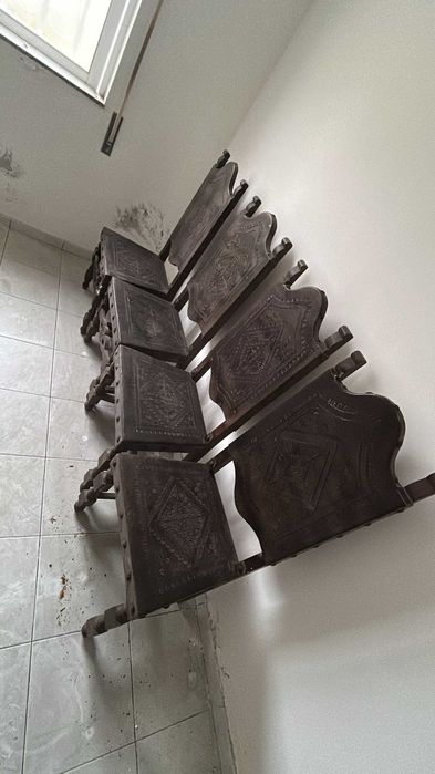 sala de jantar em madeira maciça