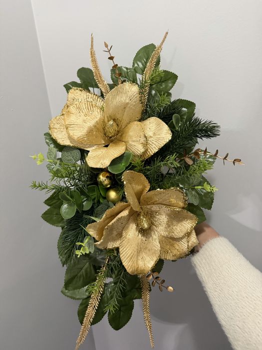 Kompozycja nagrobna świąteczna / stroik świąteczny