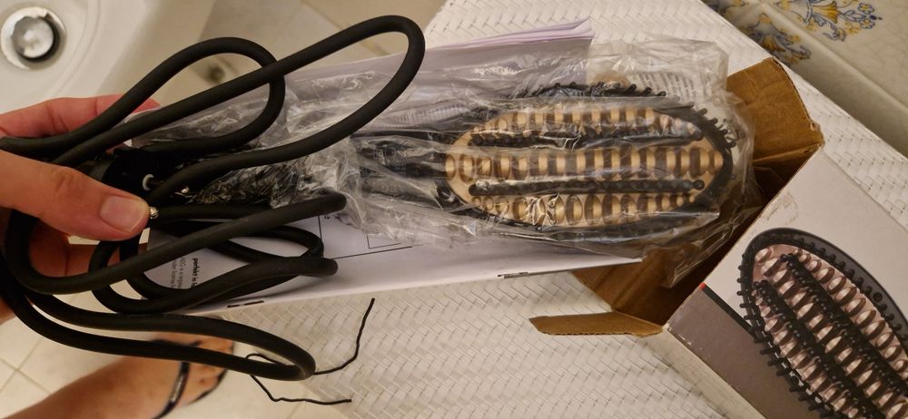 Escova alisadora AEG