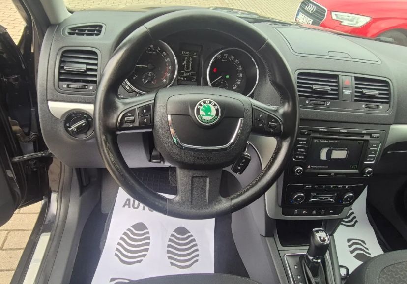 Skoda Yeti 2013 дизель 2.0 Автомат 4WD