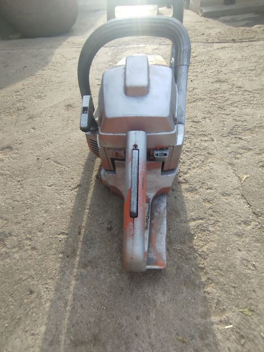 Усхвалено бензопила