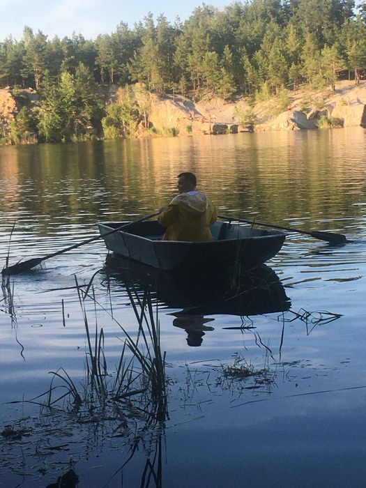 Лодка човен на прокат в оренду аренда мотор доставка