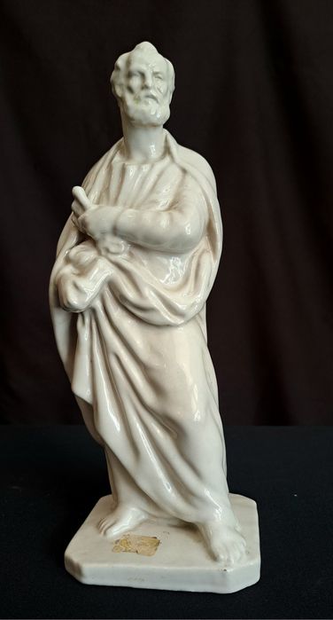 Figura religiosa antiga em porcelana