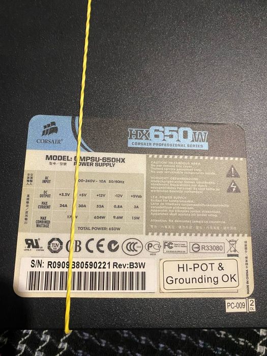 Блок питания ПК компьютерные детали живлення Corsair hx650