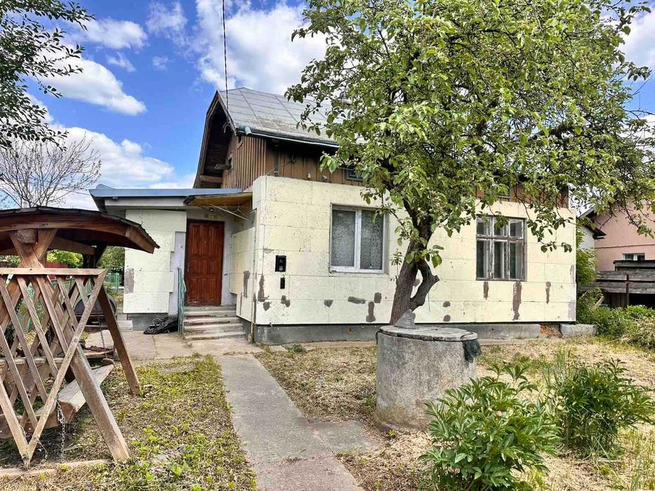 Продаж будинку під кап. ремонт, земля, у м. Дрогобич!