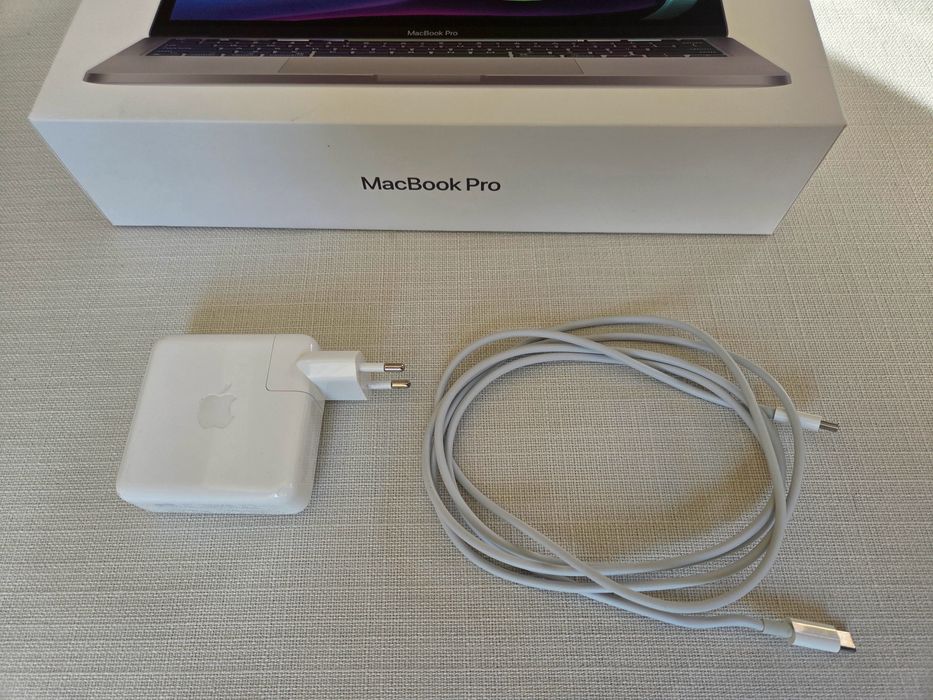 MacBook Pro 13” Touch Bar M1 8/256gb Space Gray