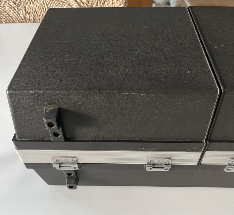 Vendo Gira Discos com Radio portátil Aiwa