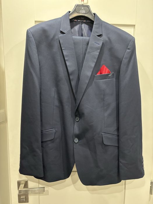 Idealny meski garnitur rozmiar 52 (L) granatowy