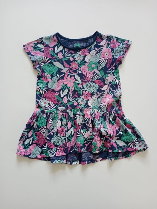 Zestaw ubranek letnich dla dziewczynki r 98/104.