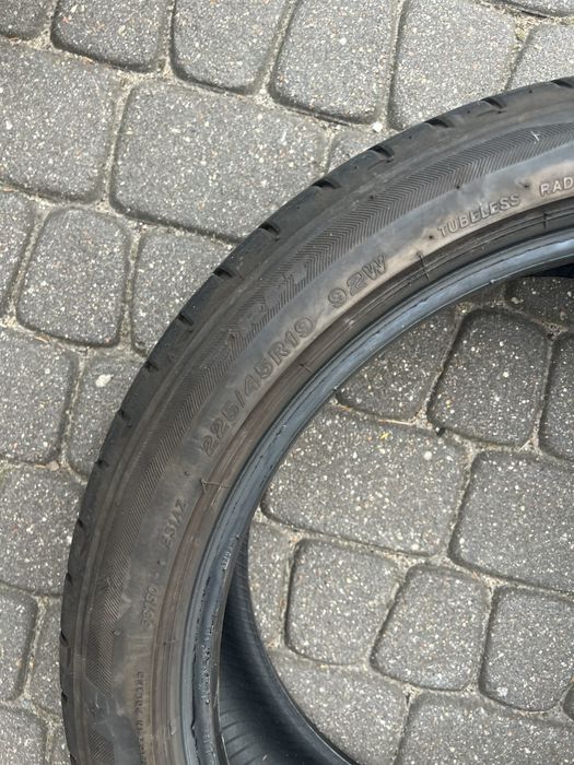 Opony 225/45/19 bridgestone