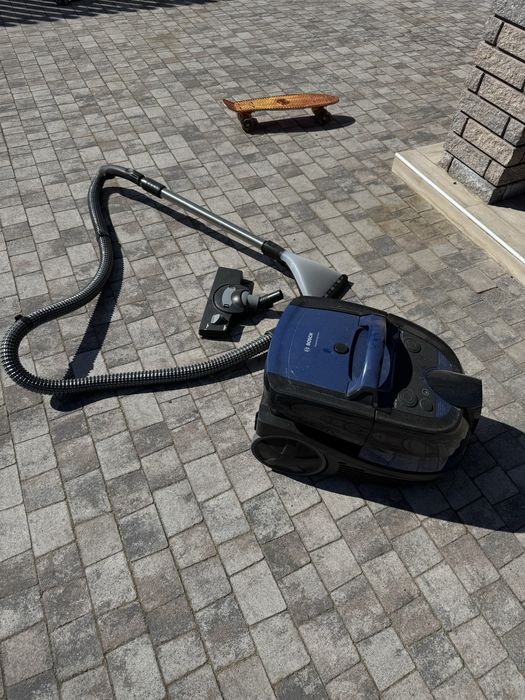 Пилосос миючий BOSCH bvd14700/04