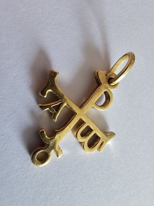 Pendente Cruz Constantino ouro 18k