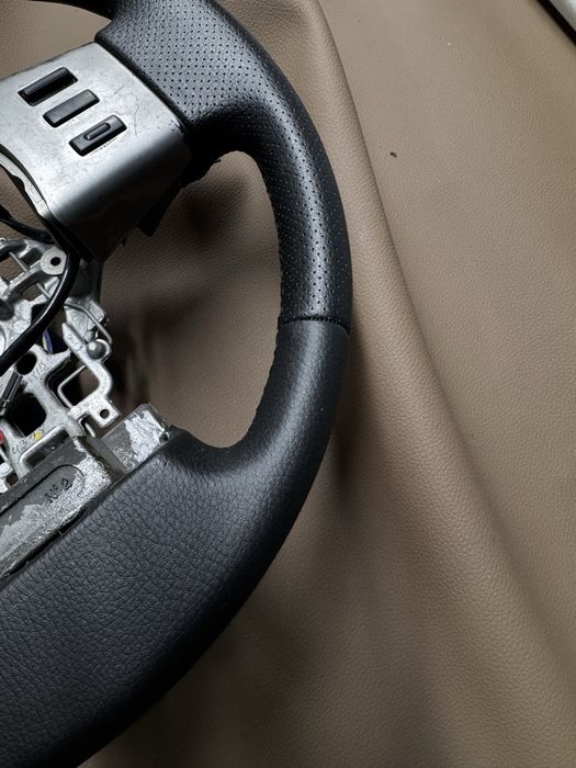 Перетягнуте кермо Nissan Navara d40 На обмін