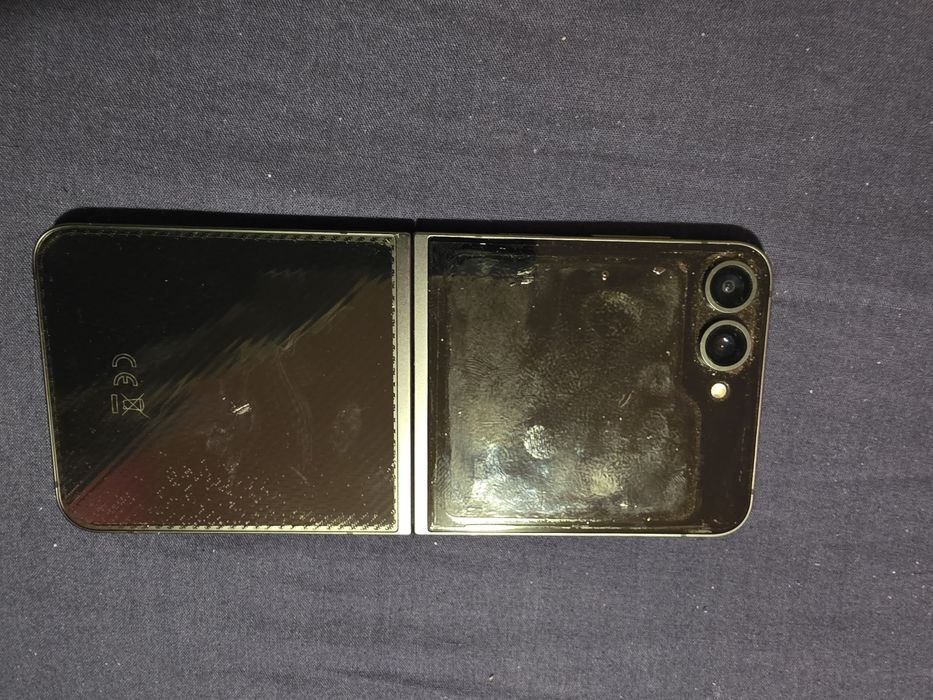 Samsung galaxy flip 6