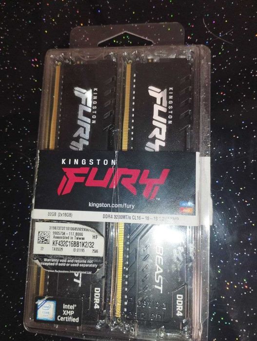 Оперативна пам'ять на пк ( ​​16 гб )