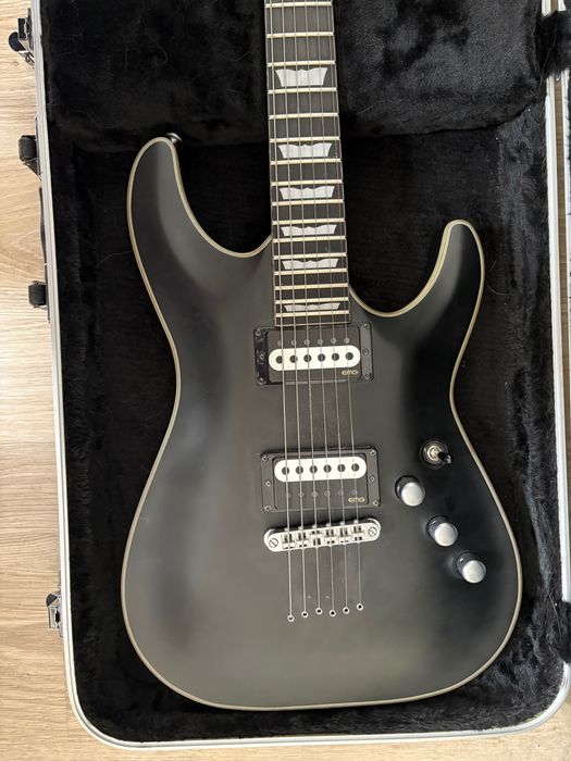 Schecter C-1 Platinum + case