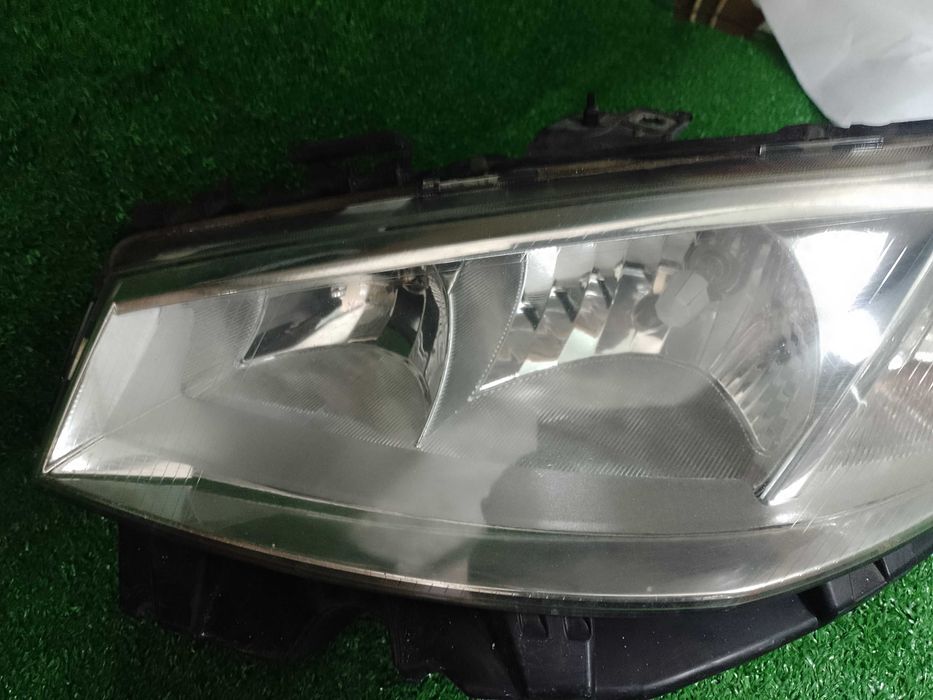 Renault MEGANE II , EU, Valeo, lampy przód prawa , lewa.