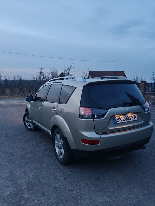 Продам Mitsubishi outlander xl 2.4бензин