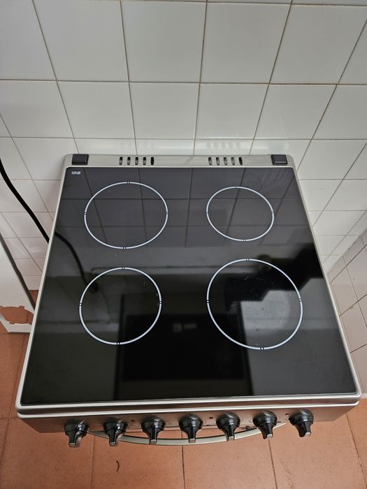 Fogão elétrico vitrocerâmica