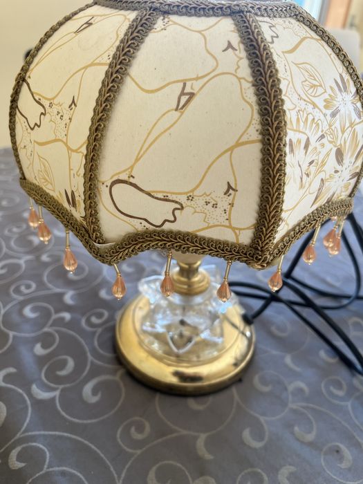 Candeeiro com abajur antigo