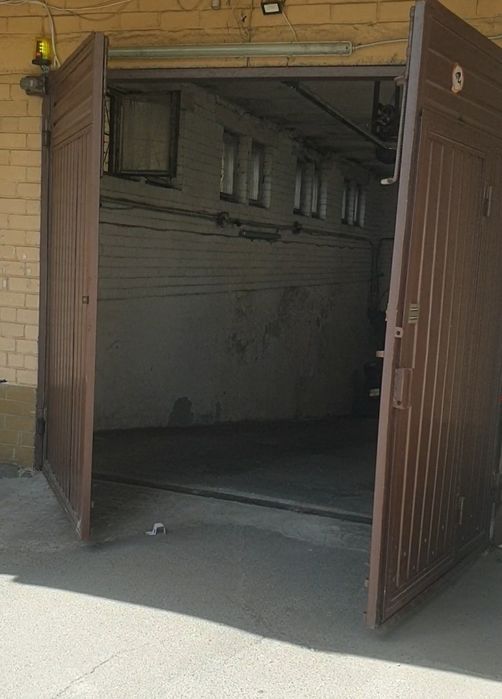 Київ  пр.Володимира Івасюка 22 Гараж в паркінгу