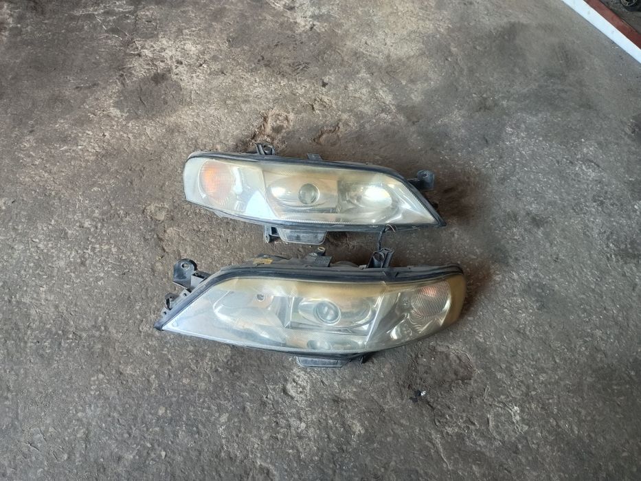 Opel Vectra b lampy przód xsenon
