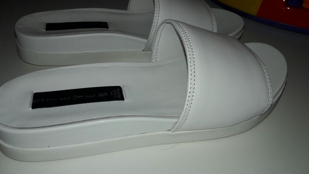 Шлёпанцы Steve Madden. Кожа 100%