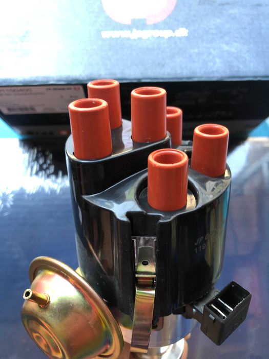 Трамблер в сборе 5 цилиндров Audi 100 C3 2.3 034905205L