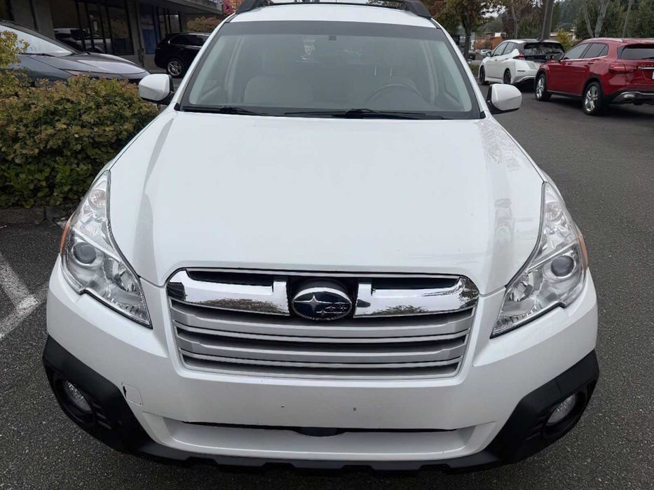 Subaru Outback 2.5i Limited      2013