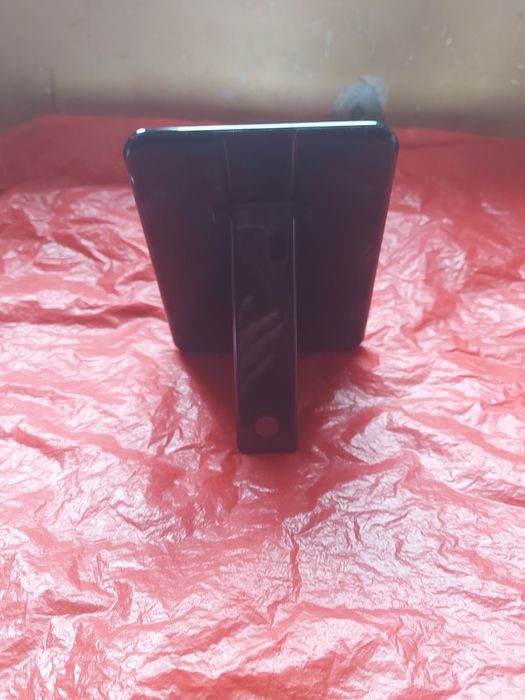 Lusterko stojące czarne