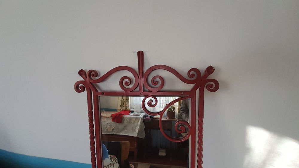 Дзеркало із рамкою