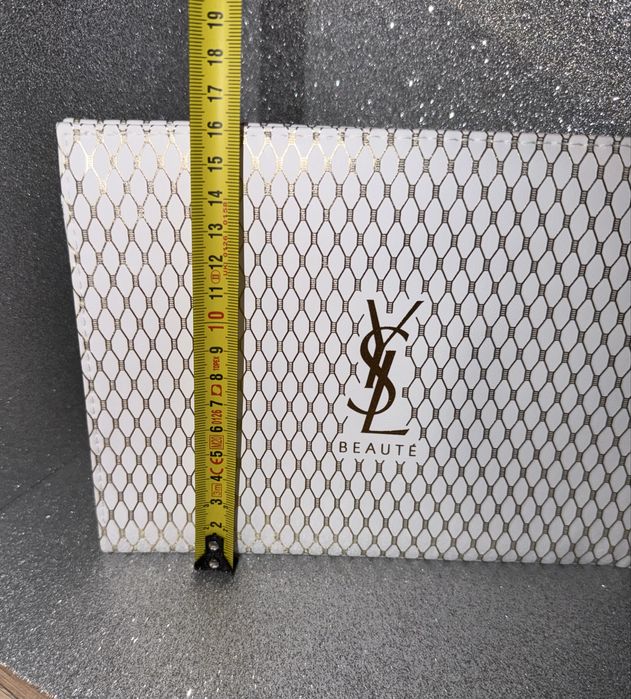 Kosmtyczka YSL beauty