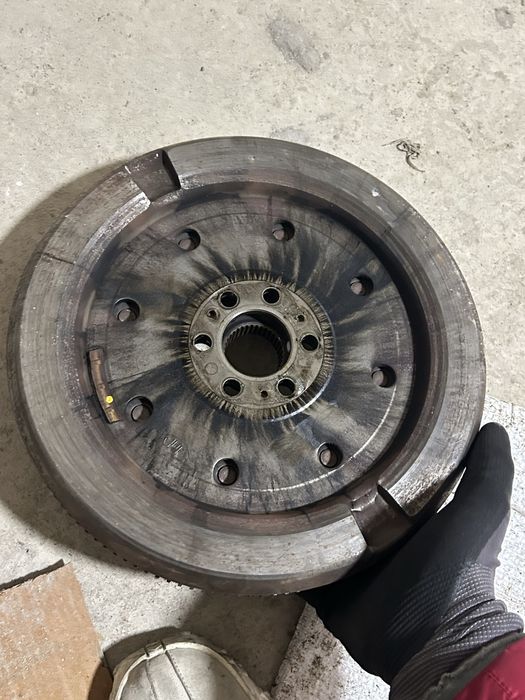 Продам демпферний маховик на DSG DQ381 04L105266AD