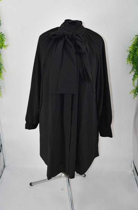Elegancka sukienka z kokarda Bonprix 50