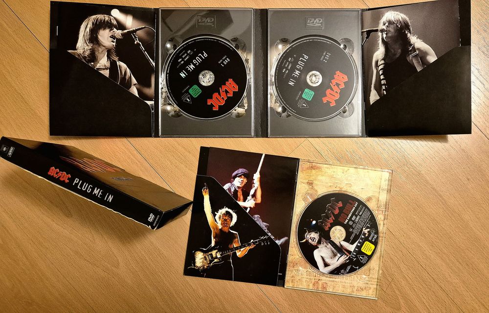 AC/DC na dwóch DVD: "Plug Me In" oraz "No Bull" jak nowe!