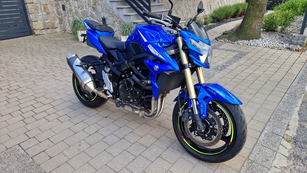 Suzuki GSR 750 rok 2016 przebieg 25 tys km