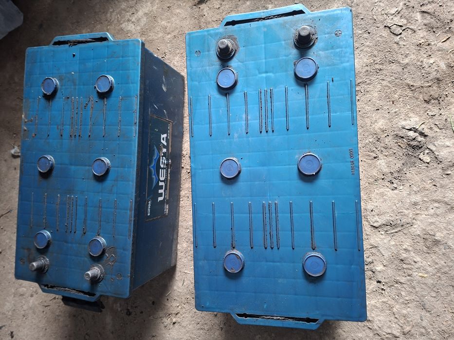 Продам два Акумулятори  веста 225 ам . ,