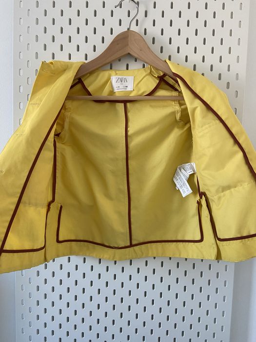 Gabardine amarela menina Zara Tamanho 5