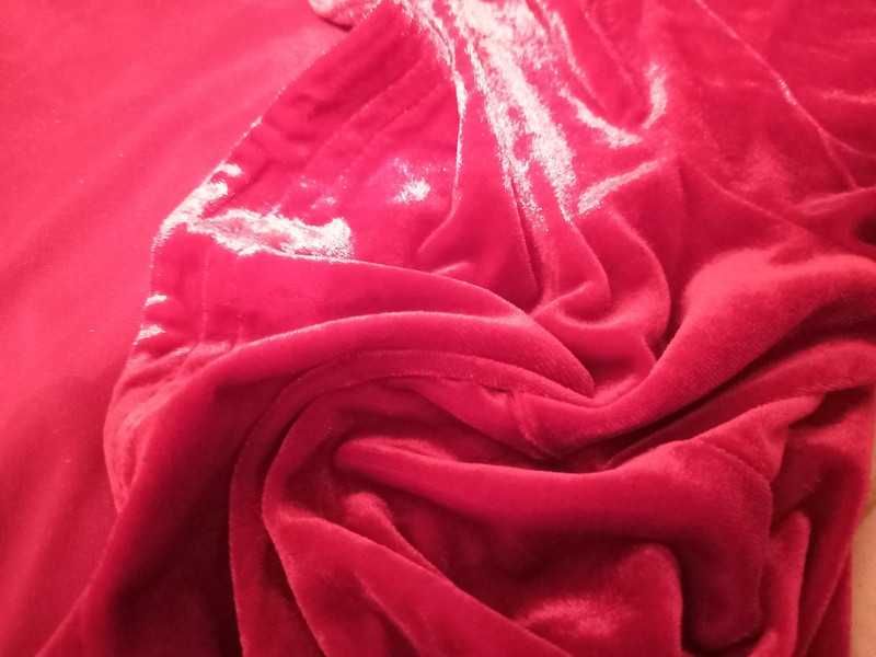 Czerwone bolerko welurowe