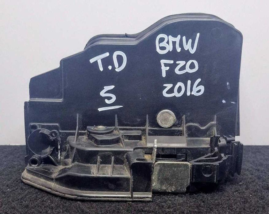 Fechadura / Fecho Porta Trás Direito BMW 1 (F20) ano 2016