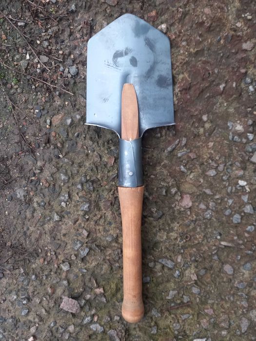 продам надежную саперную лопатку МПЛ с чехлом