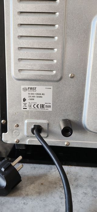 Piekarnik elektryczny,First Austria,moc 1600W.