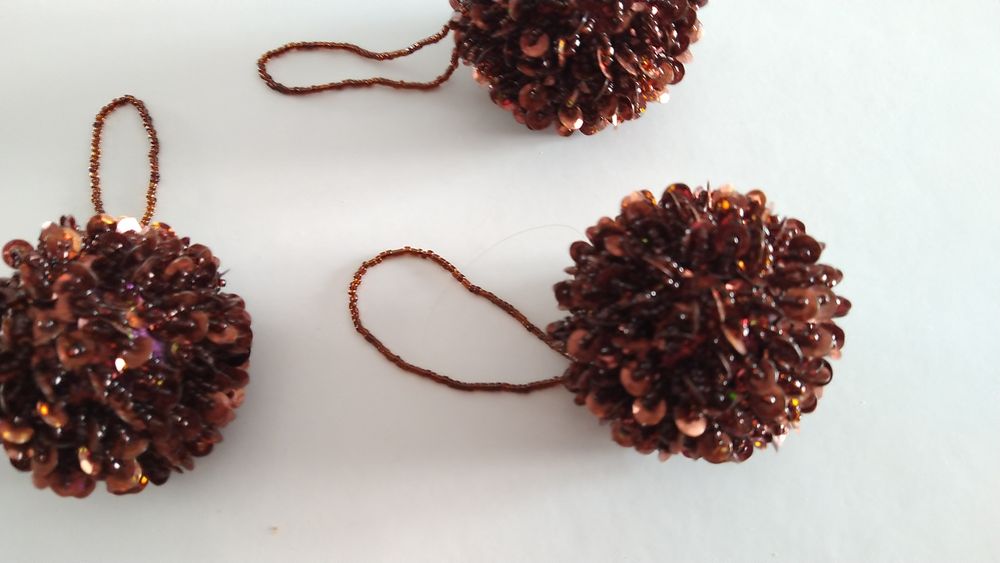 Bolas de enfeitar castanhas