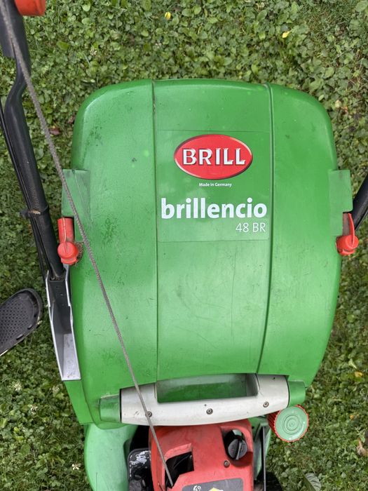 Газонокосилка бензинова