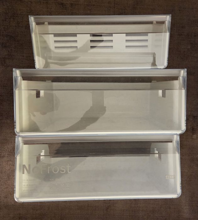 Gavetas e prateleiras para combinado Bosch